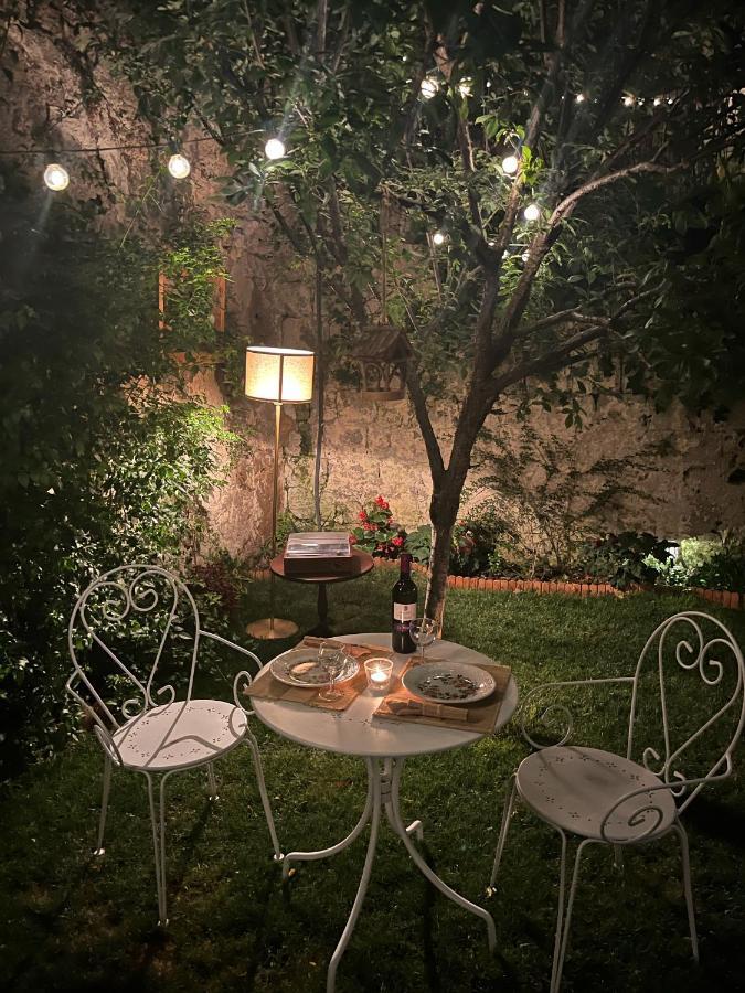 Casa Vayu - Rooms & Garden Napoli Esterno foto