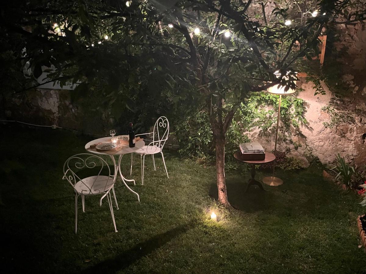 Casa Vayu - Rooms & Garden Napoli Esterno foto